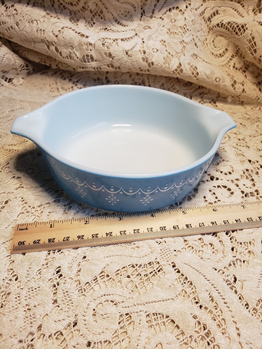Pyrex Blue Snowflake  Gardland 1 P  Baking Dish